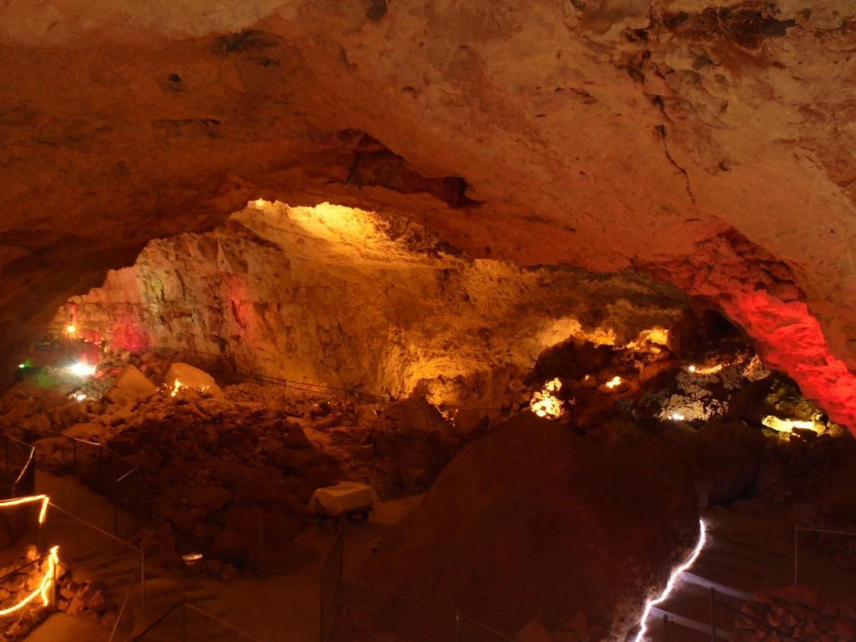 Grand Canyon Caverns Inn Peach Springs Exteriér fotografie