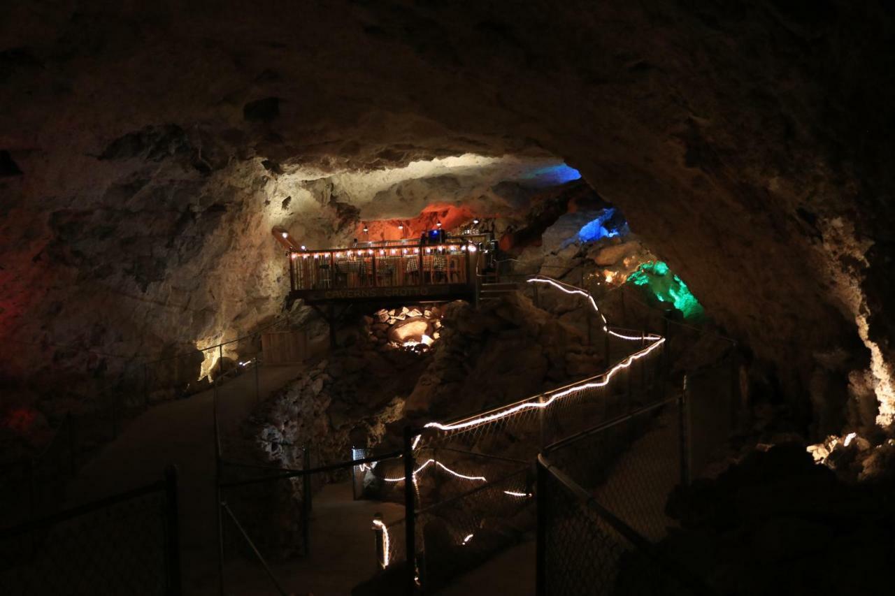 Grand Canyon Caverns Inn Peach Springs Exteriér fotografie